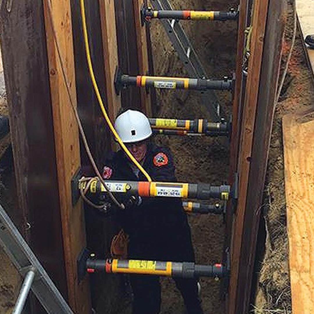 Paratech Rescue Raker Shore Paratech Basic 12 Shore Trench Kit | AJ Stone – A.J. Stone Company Ltd.